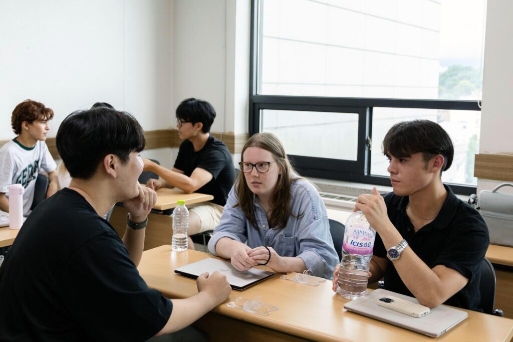 Last day to drop or add courses. Hanyang International Summer School